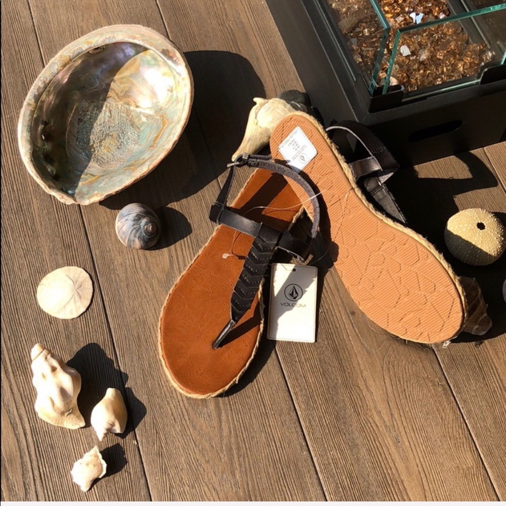 🍓🌱VOLCOM SANDALS🌱🍓 - Picture 5 of 6